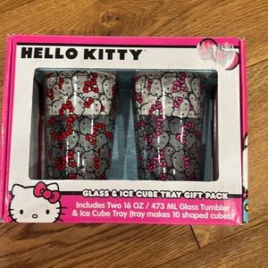 New and in box hello kitty glass & ice cube tray gift pack